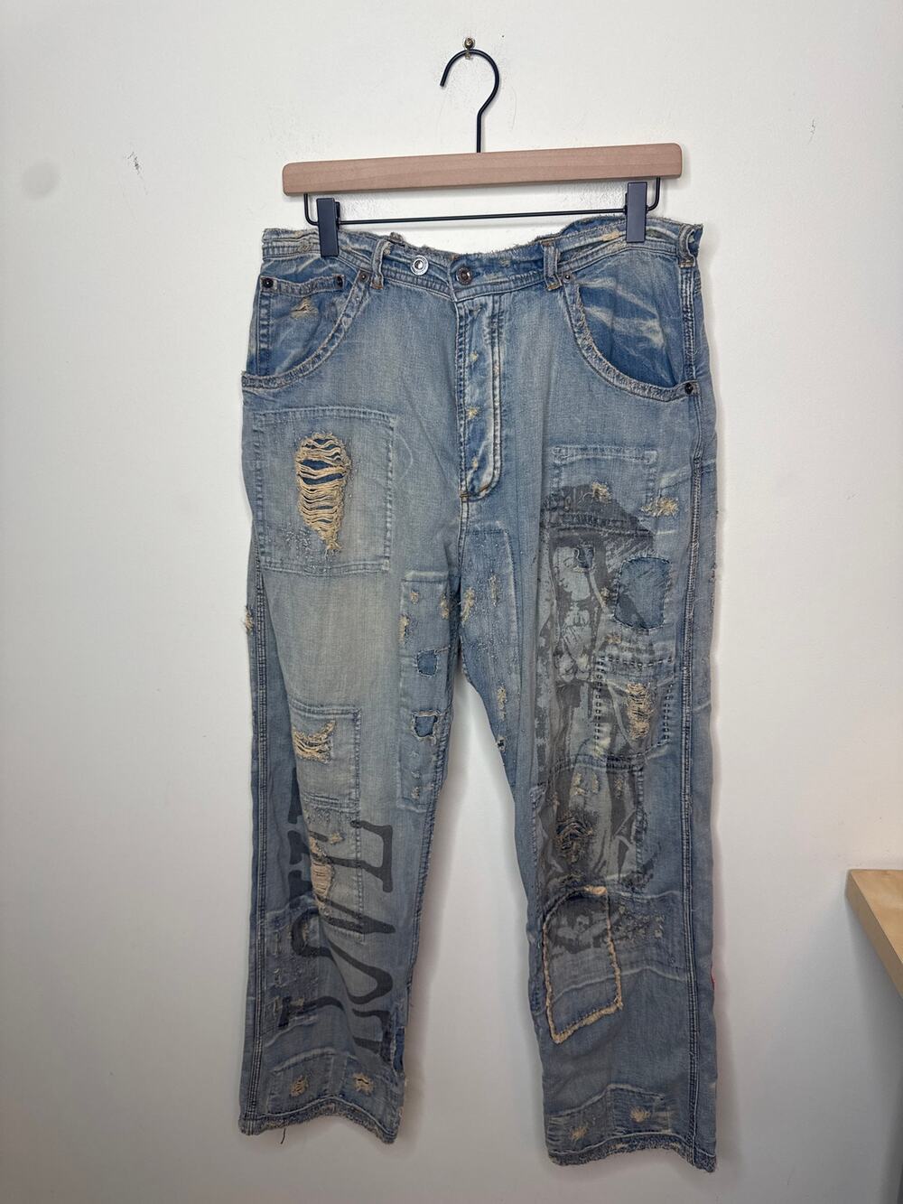 MAGNOLIA PEARL Guadalupe Ranchero Pant 268 Denim Distressed Jeans ONE SIZE